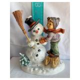 Goebel Hummel Figurine Making New Friends-#1073,