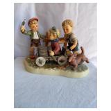 Goebel Hummel Figurine Soap Bix Derby Hum 2121,