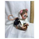 Annalee Mobilitee doll, 2005 Pilgrim girl mouse,