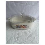 Corning ware 2 L , cat casserole dish with lid,