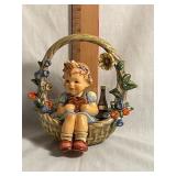 Goebel Hummel figurine A Basket of Gifts-First