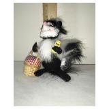 Annalee Mobilitee Doll 2014 Picnic Skunk 5'