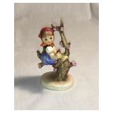 Goebel Hummel figurines - Apple Tree  Girl 4'h