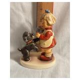 Goebel Hummel figurine Puppy Pause # 2032, 4' tall