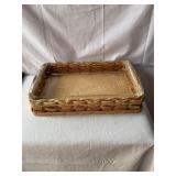 Pyrex Baker in a Basket- 3 qt utility dish in