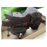 Columbian Bench vise no. 44 , 4', (no shipping)