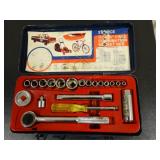 21 Pc. Standard Drive Comb. Socket Set in metal
