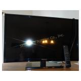 Proscan Flat Screen TV w/remote 32" model