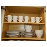 4 pc. place setting service for 8 missing 2 mugs