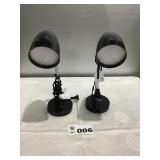 2 DESK LAMPS