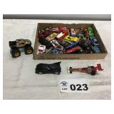 ASSORTMENT OF HOT WHEELS, MISC TOY CARS