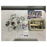 CAKE DECORATING KIT, COOKIE CUTTERS