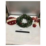 CHRISTMAS WREATH AND DECOR