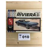 AMT 1/25 Scale Model - 1966 Buick Riviera Gran
