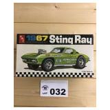 AMT 1/25 Scale Model - 1967 Sting Ray