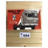 IMC 1/25 Scale Model - Dodge L-700 TNT Cab