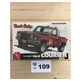 AMT 1/25 Scale Model - Ford Courier 4x4