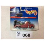 HOT WHEELS HAULERS - TOW TRUCK