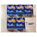HOT WHEELS 1997 ASSORTMENT - SOME CARDS HAVE