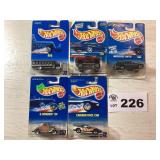 HOT WHEELS 1997 ASSORTMENT - SOME CARDS HAVE