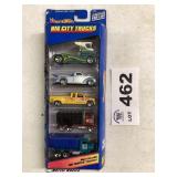 HOT WHEELS GIFT PACK - BIG CITY TRUCKS