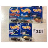 HOT WHEELS 1997 ASSORTMENT - SOME CARDS HAVE