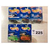 HOT WHEELS 1997 ASSORTMENT - SOME CARDS HAVE