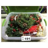CHRISTMAS WREATHS, PLACEMATS, TOTE W LID CHRISTMAS WREATHS, PLACEMATS, TOTE W LID