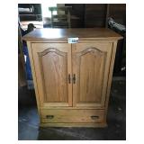 OAK TV CABINET 4 ft tall OAK TV CABINET 4 ft tall
