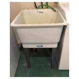 UTILITY TUB ON STAND UTILITY TUB ON STAND