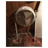 FAN ON STAND FAN ON STAND