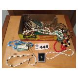 ASSORTMENT OF JEWELRY ASSORTMENT OF JEWELRY