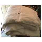 COMFORTER, SKIRT, PAD COMFORTER, SKIRT, PAD