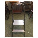 STEP STOOL STEP STOOL