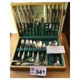 1847 ROGERS BROS SILVERPLATED SERVICE SET 1847 ROGERS BROS SILVERPLATED SERVICE SET