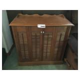 EARLY AMERICAN CABINET. 34 inch H x 36 inchW x 16 EARLY AMERICAN CABINET. 34 inch H x 36 inchW x 16