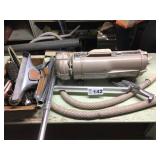 ELECTROLUX CANISTER SWEEPER ELECTROLUX CANISTER SWEEPER