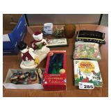 CHRISTMAS ITEMS, PILLOWS, BOWLS CHRISTMAS ITEMS, PILLOWS, BOWLS