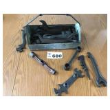 METAL TRAY OF ANTIQUE WRENCHES METAL TRAY OF ANTIQUE WRENCHES