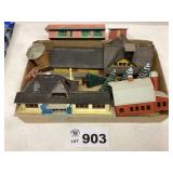 PLASTIC TOY BUILDINGS