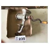UNIVERSAL #333 MEAT CHOPPER