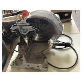 BLACK AND DECKER COMPOUND MITER SAW