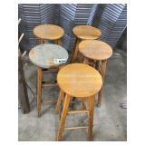 5 STOOLS