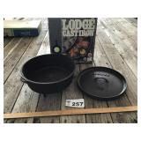 LODGE NO. 12 DUTCH OVEN WITH LID