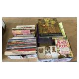 2 FLATS BOOKS