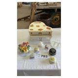 JEWELRY BOXES, TRINKET HOLDERS