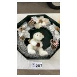 CHRISTMAS WREATH W BEAR