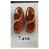 MOCCASINS SZ 6