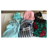 7 LADIES SWEATERS MED