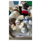 LOT OF STUFFED BEARS, ANIMALS